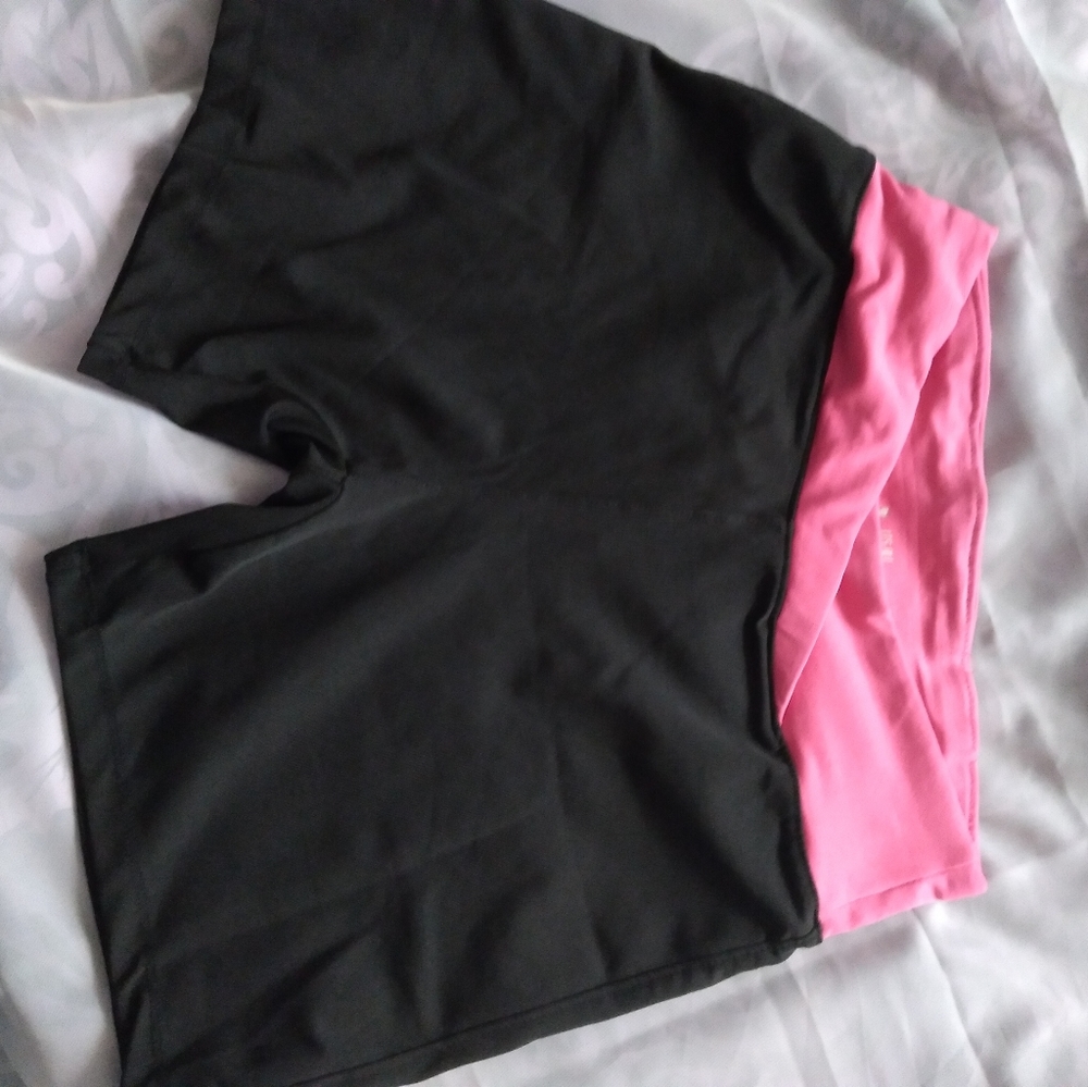 NWOT Workout shorts
